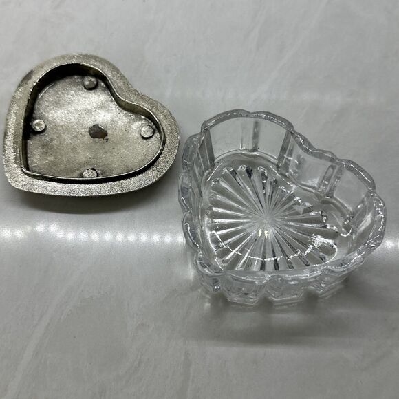 Vintage MCM Heart Shape Silver and Glass Trinket Jewelry Box Candy Dish 3.5 in - Picture 6 of 10